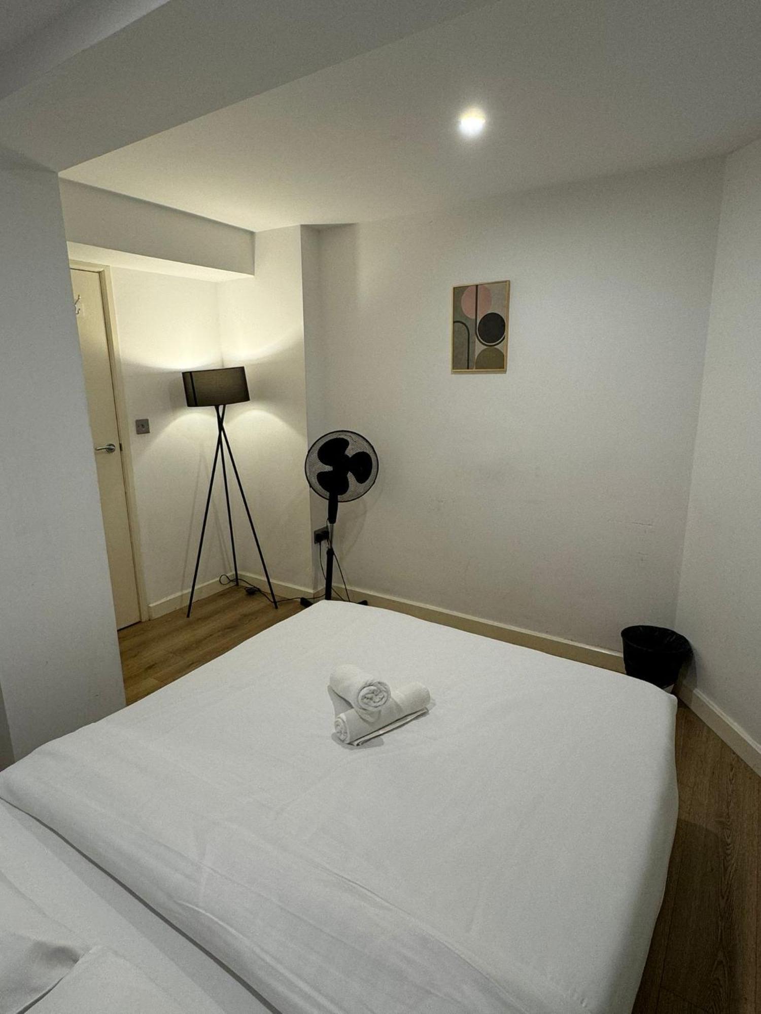Cozy Two Bedroom Apartment Sleeps 6 Near Camden Market Hw10 Londyn Zewnętrze zdjęcie